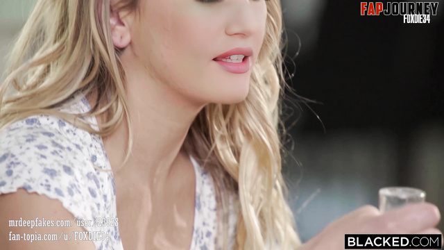 Rosie Huntington-Whiteley 