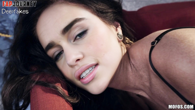 Emilia Clarke 