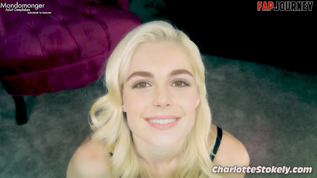 Kiernan Shipka 
