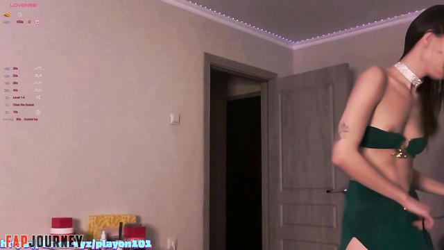 Skinny babe dancing amazing on camera - Emma Watson